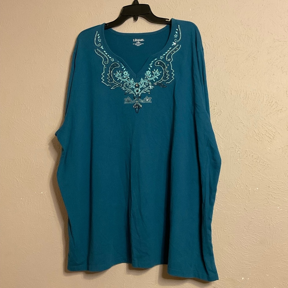 Cute blue beaded plus size LIZ&ME shirt. 3X